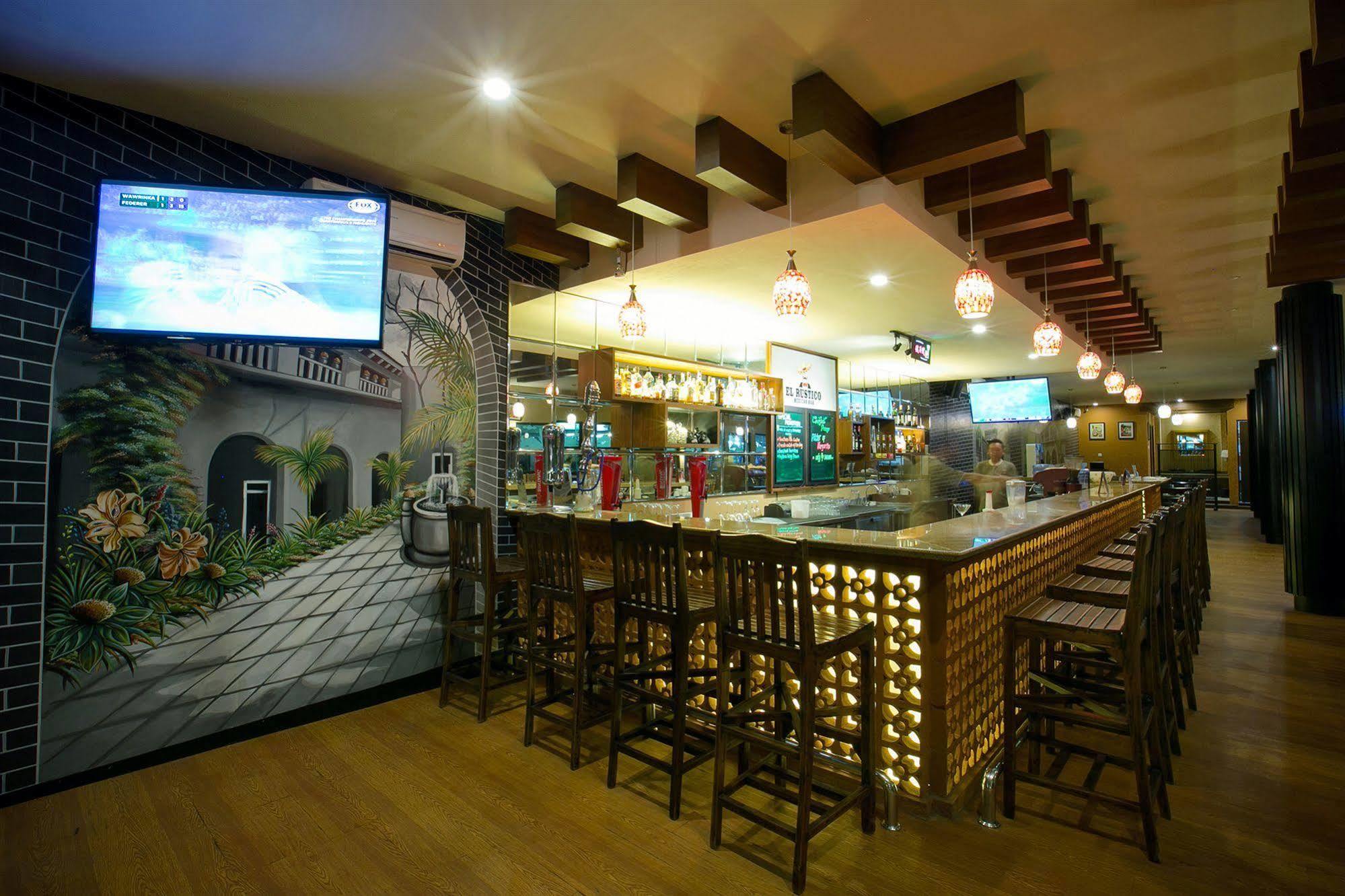 Kuta Station Hotel And Spa 발리 섬 외부 사진