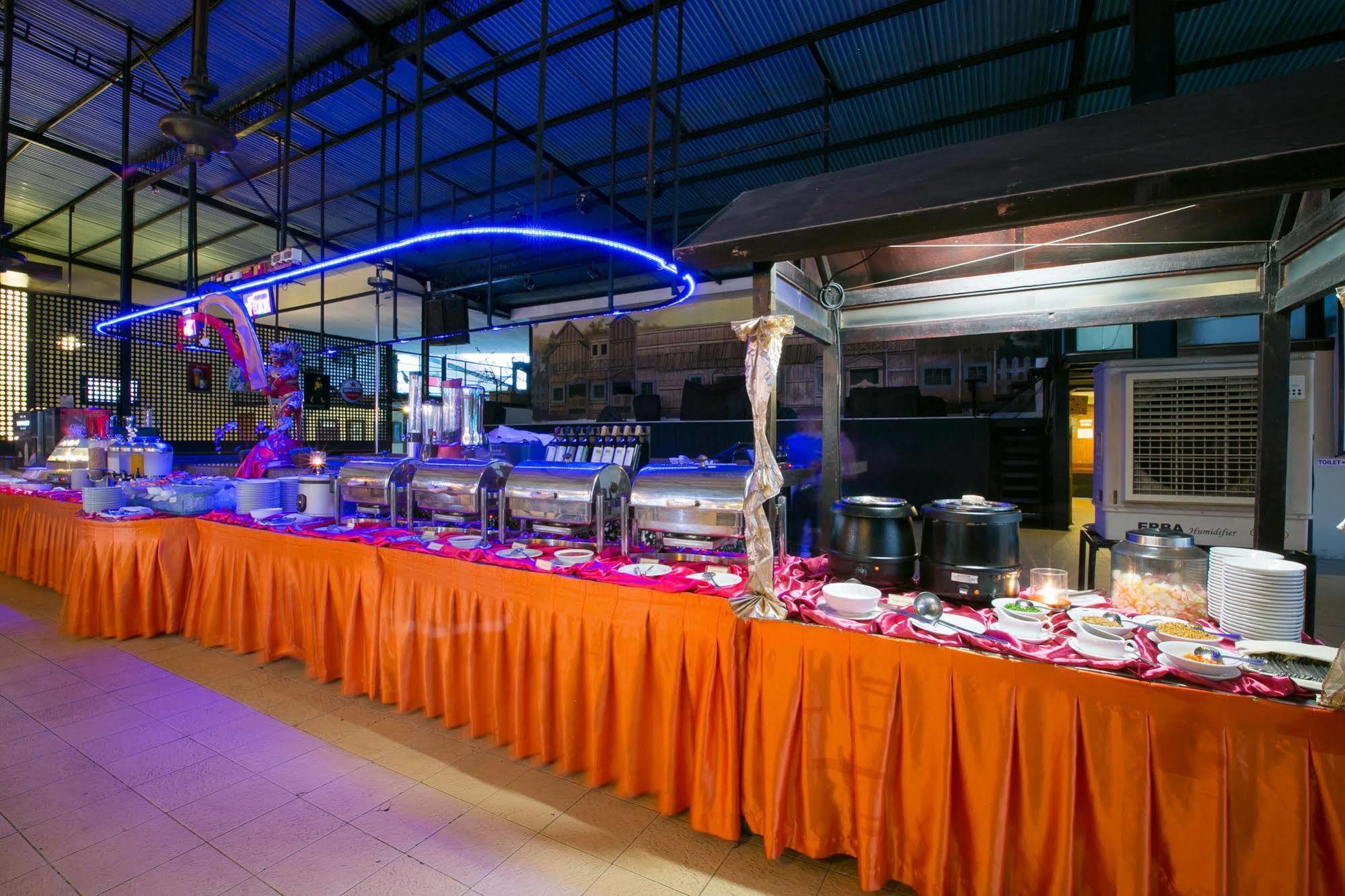 Kuta Station Hotel And Spa 발리 섬 외부 사진